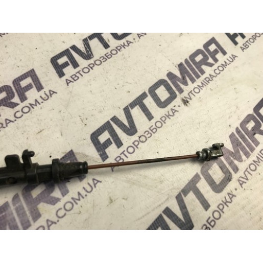 Трос замка дверей VW Passat B6 SN 2005-2010 3C8837017A